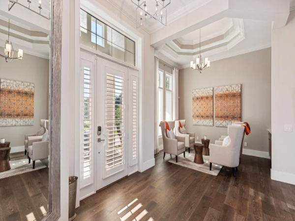 Discover Luxurious Waterfront Retreats - Unmatched Bay Views